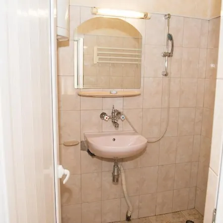 за гости شقة فارنا