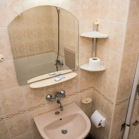 за гости شقة *