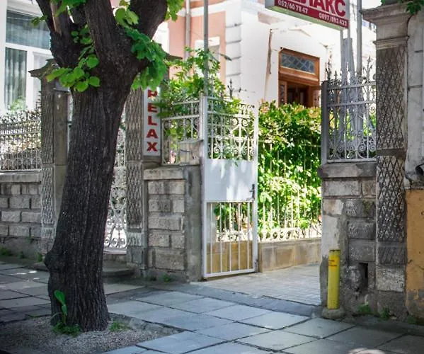 за гости וארנה